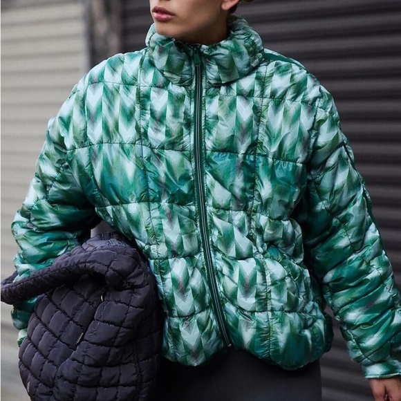 Free People Jackets & Blazers - Free People Green Scrunchy Glossy Printed Pippa Packable Puffer Coat Small NWT